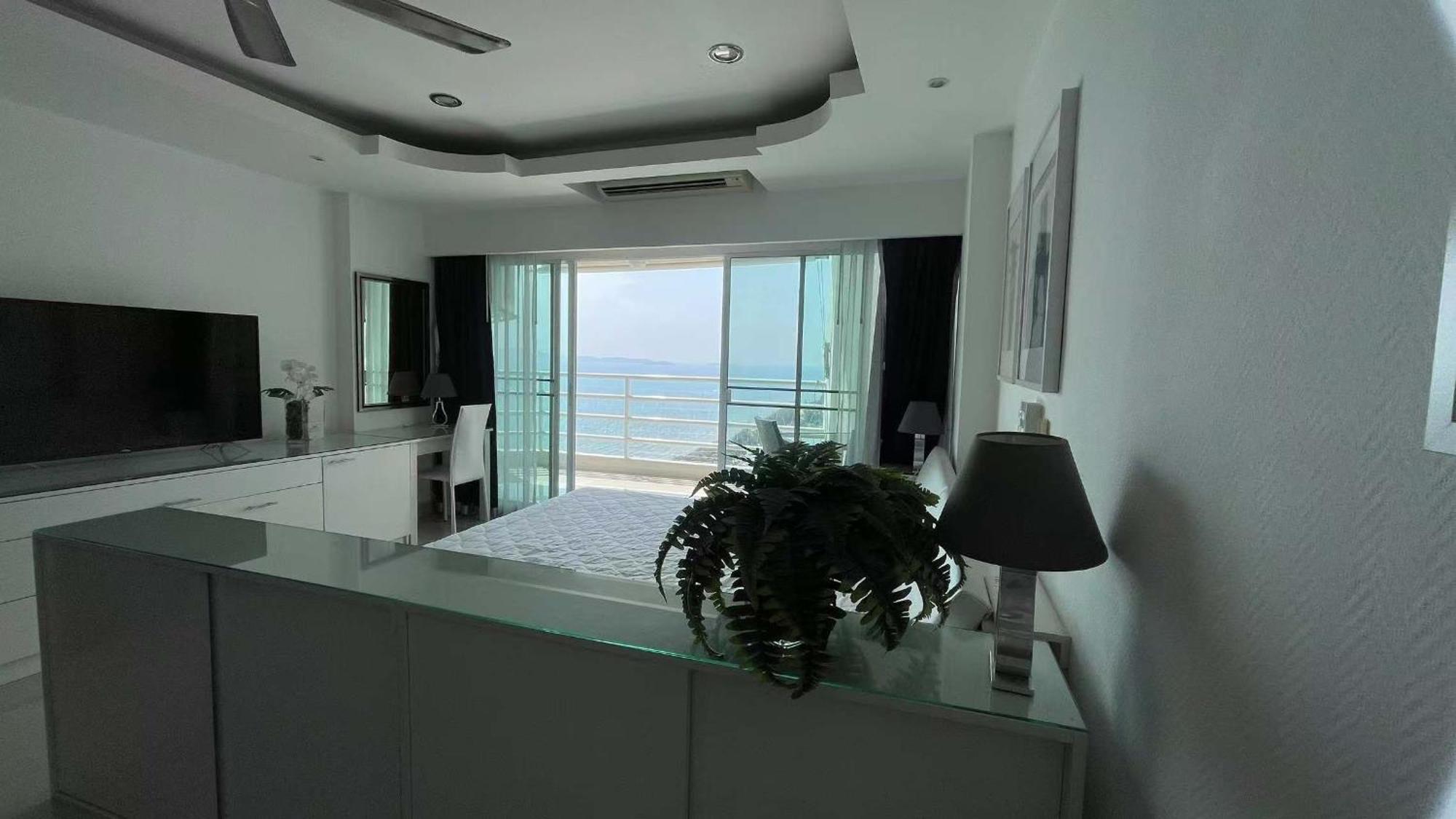 Beautiful Sea View Beach Front Condo パッタヤー エクステリア 写真